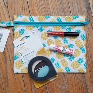 🎁3/$20 wristlet/make-up bundle